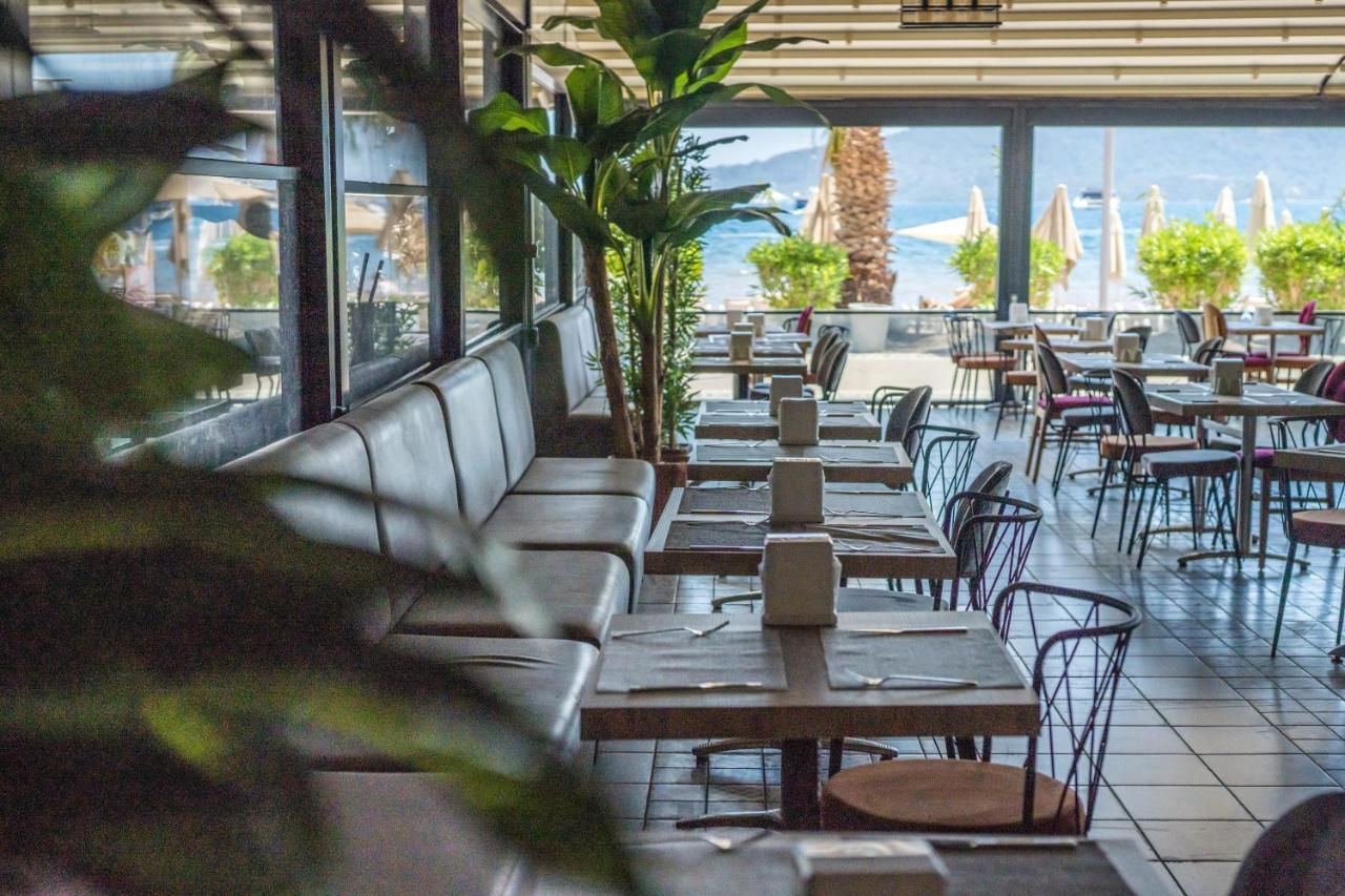 Point Beach Hotel 马尔马里斯 外观 照片