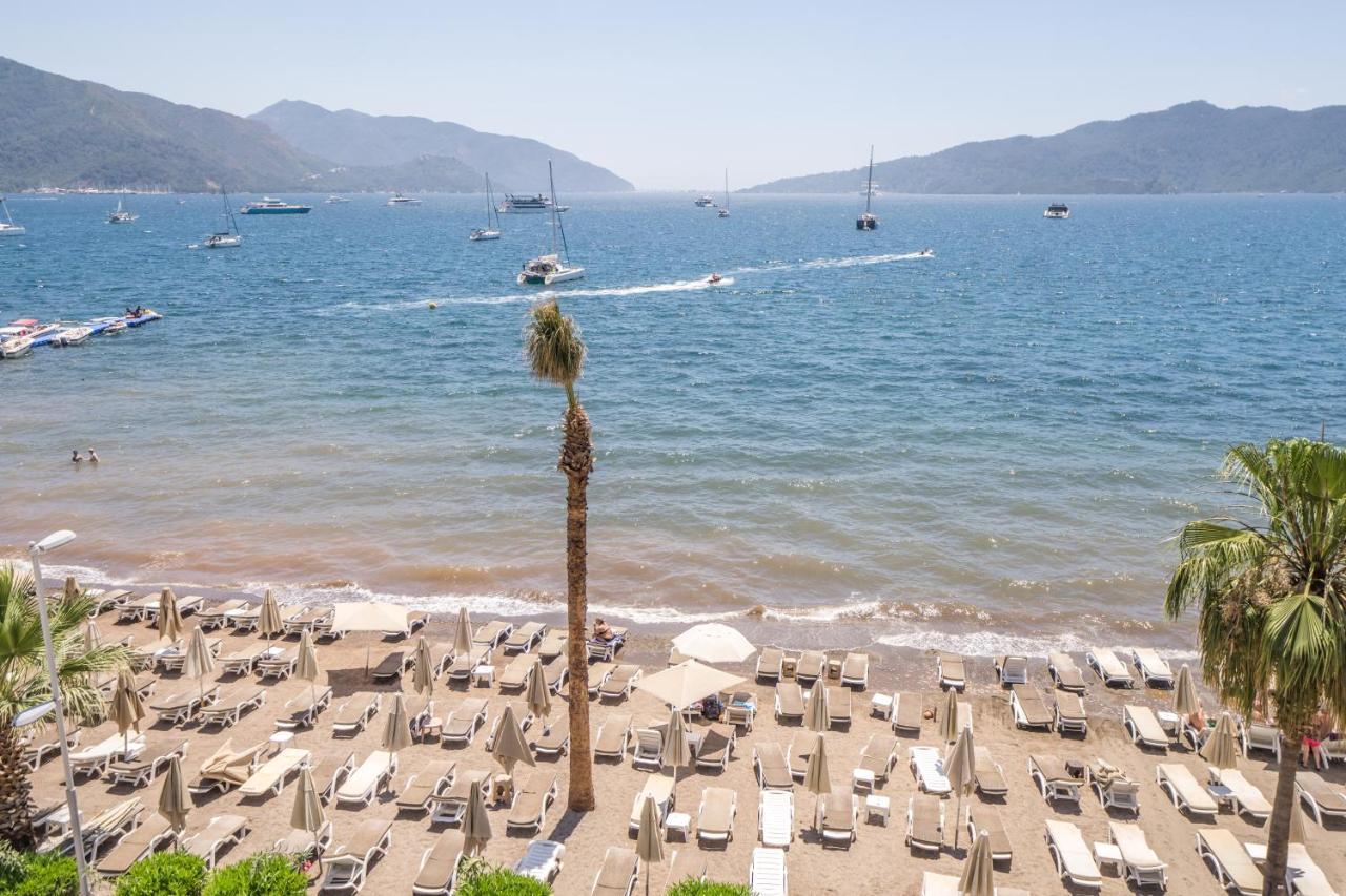Point Beach Hotel 马尔马里斯 外观 照片