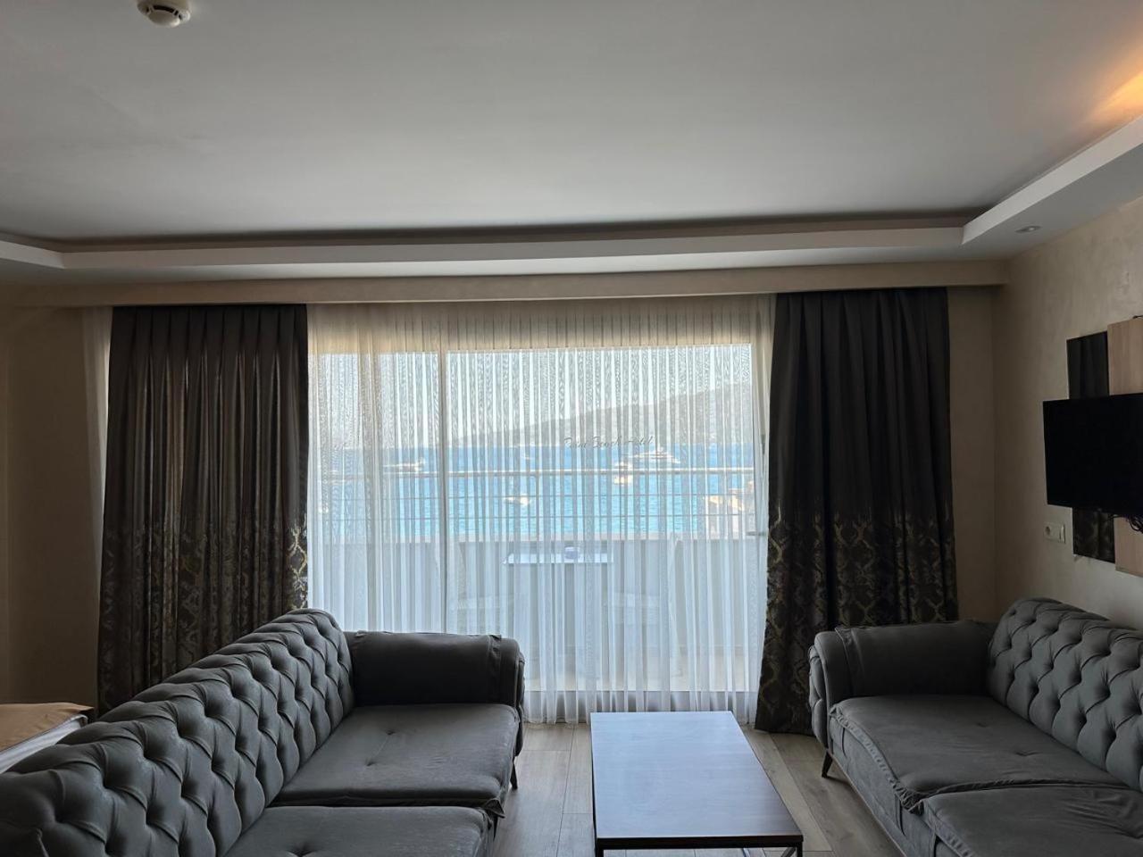 Point Beach Hotel 马尔马里斯 外观 照片
